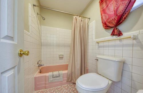 Oneida Hotel | Royal Inn