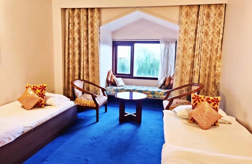 Baldeyan Hotel | Royal Jardin Whistling Pines Resort