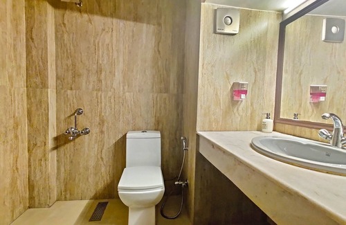 Baldeyan Hotel | Royal Jardin Whistling Pines Resort