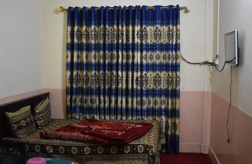 Peshawar Hotel | Royal Palace Hotel