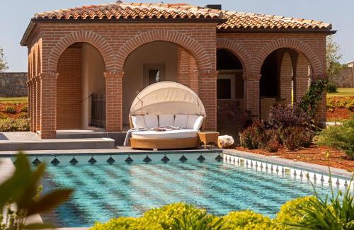 Vizinada Villa | Royal Pool in Tuscan Mansion by Don Giordano Excelsior