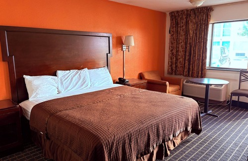Rock Hill Hotel | Royal Regency Inn
