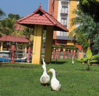 Kumarakom Hotel | ROYAL RIVIERA HOTELS & RESORTS