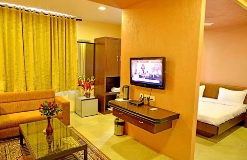 Amer Fort Road Hotel | Royal View Hotel