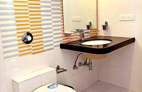 Amer Fort Road Hotel | Royal View Hotel