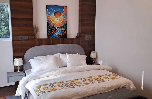 Gunehr Hotel | Royal Willow