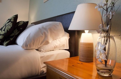 Inverness House | Royston Guest House