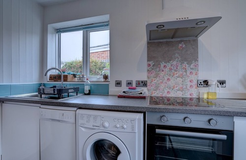 Winterton-on-Sea Apartment | Ruby Gem by East Ruston Cottages, Winterton