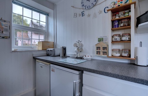 Winterton-on-Sea Apartment | Ruby Gem by East Ruston Cottages, Winterton