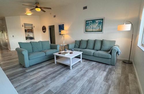 Eight Lakes House | Ruby's Lake Retreat - Heated Pool, Tiki Hut & Lake Views