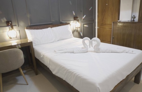Loon Resort | Rue DeuxVilles Villa