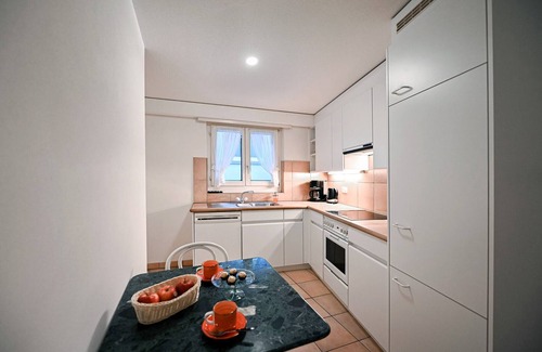 Ascona Apartment | Ruga House in Lake Ascona 4