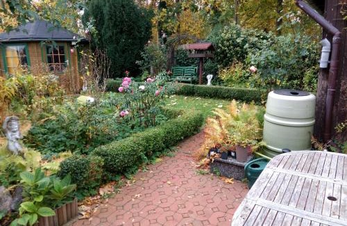 Marli/Brandenbaum Apartment | Ruhiges, gemütliches Zimmer mit Bad für 2 Personen, mit Gartenterasse