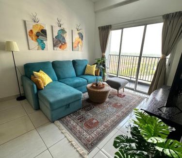 Bandar Saujana Putra Apartment | Rumakita Four Room Free WiFi with Garden View