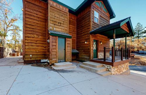 Arrowbear Lake House | Running Springs R-n-R