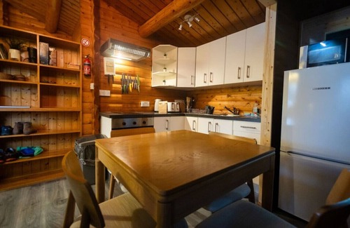 Bronaber Cabin | Rural 3 Bed Log Cabin Getaway