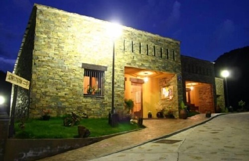 Casares de las Hurdes Cottage | Rural apartment Aldea la Cabachuela for 4 people
