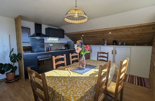 Fresse-sur-Moselle Cottage | Rural cottage in Vosges, 6 pers., WiFi, parking, bikes welcome