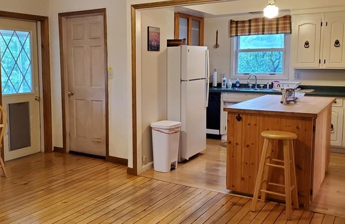 Cecil House | Rural country home only 0.5 miles to the lake. Private, beautiful sunsets!