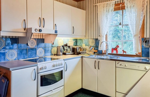 Norra Skara House | Rural idyll near the lake Vänern.