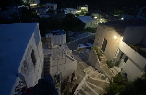 Kounelion House | Rural village retreat with spectacular mountain views near the National road