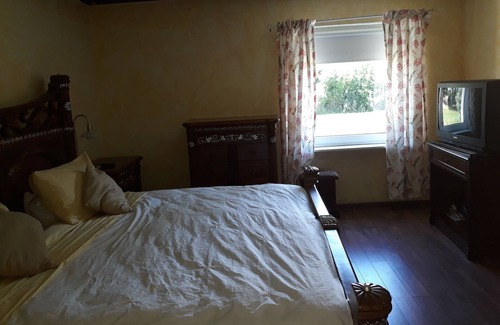 Luessow House | Rustic and large holiday home in front of Stralsund