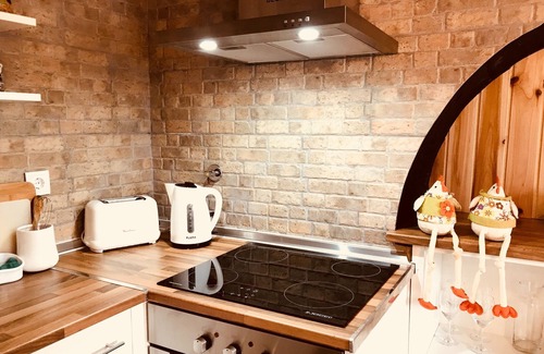 Feteiras Apartment | Rustic and romantic house fully renovated with private garden for couples