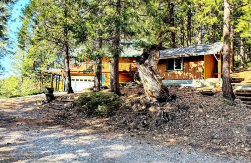 Cold Springs House | Rustic and Scenic