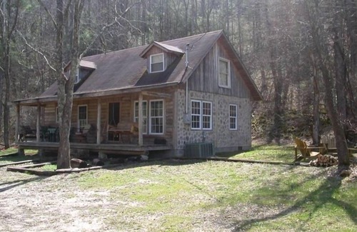 Butler Cabin | Rustic and unique Mountain vacation cabin no cleaning fees