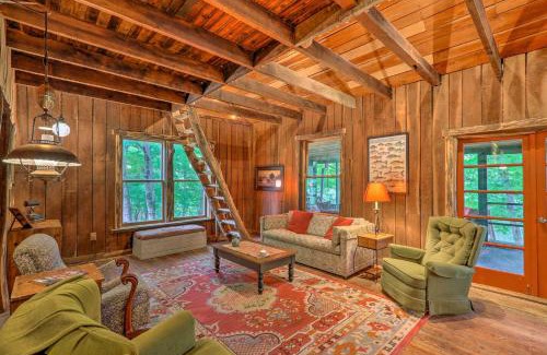 Burlington House | Rustic Cabin in the Woods 2-Acre Fishing Pond!