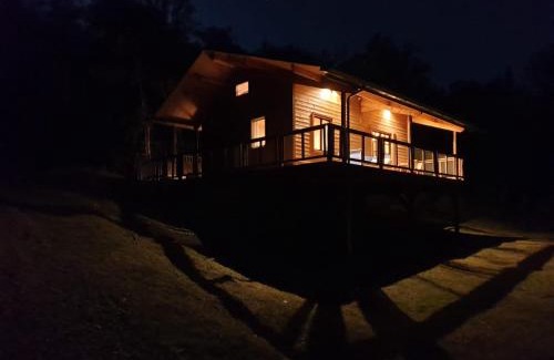 Amer Ski Chalet | Rustic Cabin in the Woods/Cabaña en el bosque