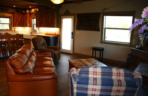 Newcastle Cabin | Rustic Cabin on 40 Acre Working Cattle Ranch ~Wineries Hiking Family friendly~