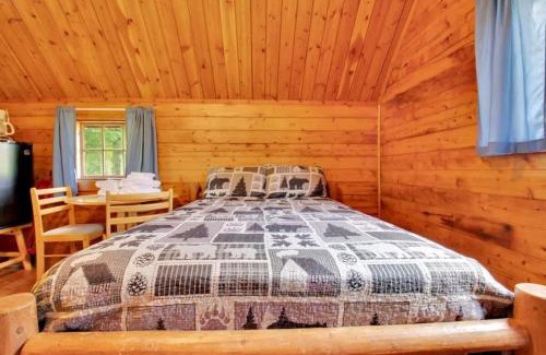 Bloomington House | Rustic Cabin with Views in Bloomington