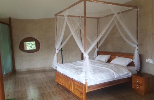 Kaimane Apartment | Rustic Charm Wayanad - The Stump (Treetop Suite)