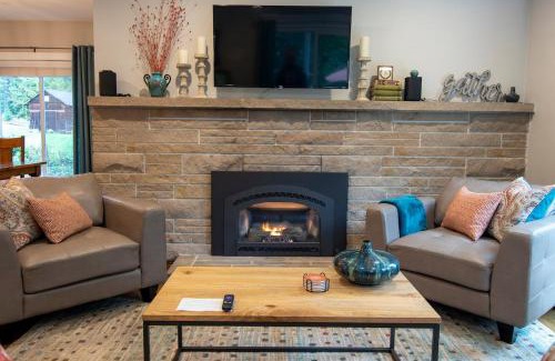 Mill Creek House | Rustic Chic Cottage near Mill Creek, Snohomish, Woodinville