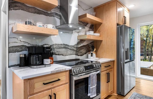 Broken Bow House | Rustic Elegance on Broken Bow OK With Pool