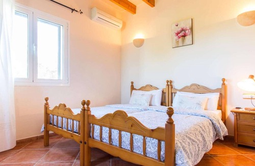 Cas Concos Villa | Rustic, two-storey Mallorca-style finca with pool