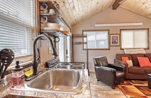 Keystone Cabin | Rustic getaway in the woods