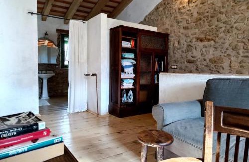Mieras House | Rustic Home in Mieres near Banyoles Lake