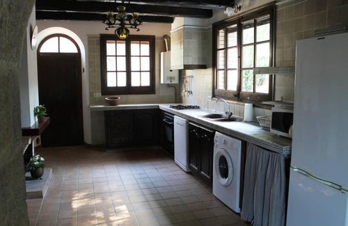 Fontanilles House | Rustic house in Gualta.