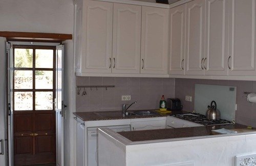 Haria House | Rustic house walking distance to the beach