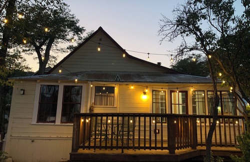 Crescent Mills Cottage | Rustic Railway Cottage, Amazing Mountain Views