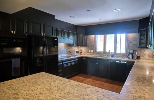 Spearfish House | Rustic Ranch in Downtown Spearfish