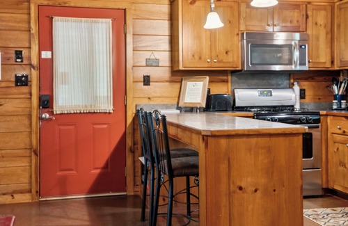 Bismarck Cabin | Rustic Romance Cabin at Remember When Cabins