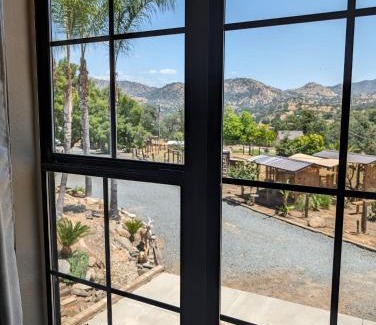 Squaw Valley Apartment | Rustic Rooms Barn Loft (Upstairs Studio Apartment) Near Kings Canyon & Sequoia National Parks