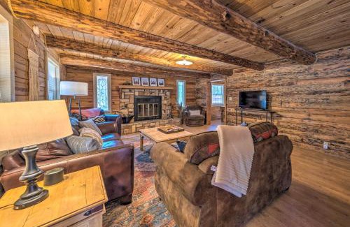 Ruidoso House | Rustic Ruidoso Log Cabin with Hot Tub and Deck!