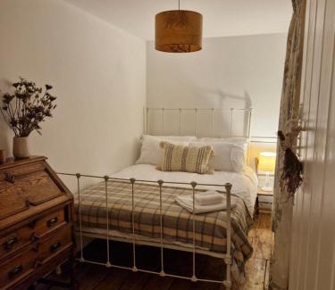 Llanwrtyd Wells House | Rustic Welsh cottage