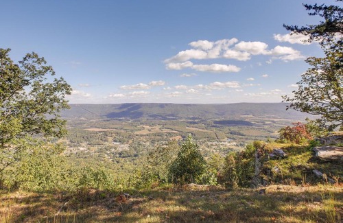 Lupton City House | Rustic Whitwell Home with Grill, Near State Parks!