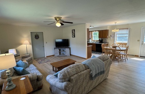 Wells Bridge House | Ruth's Creekside - Recent renovation, 3bdrm, large lawn