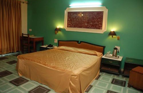 Shivajinagar Hotel | Rutugandh Heritage